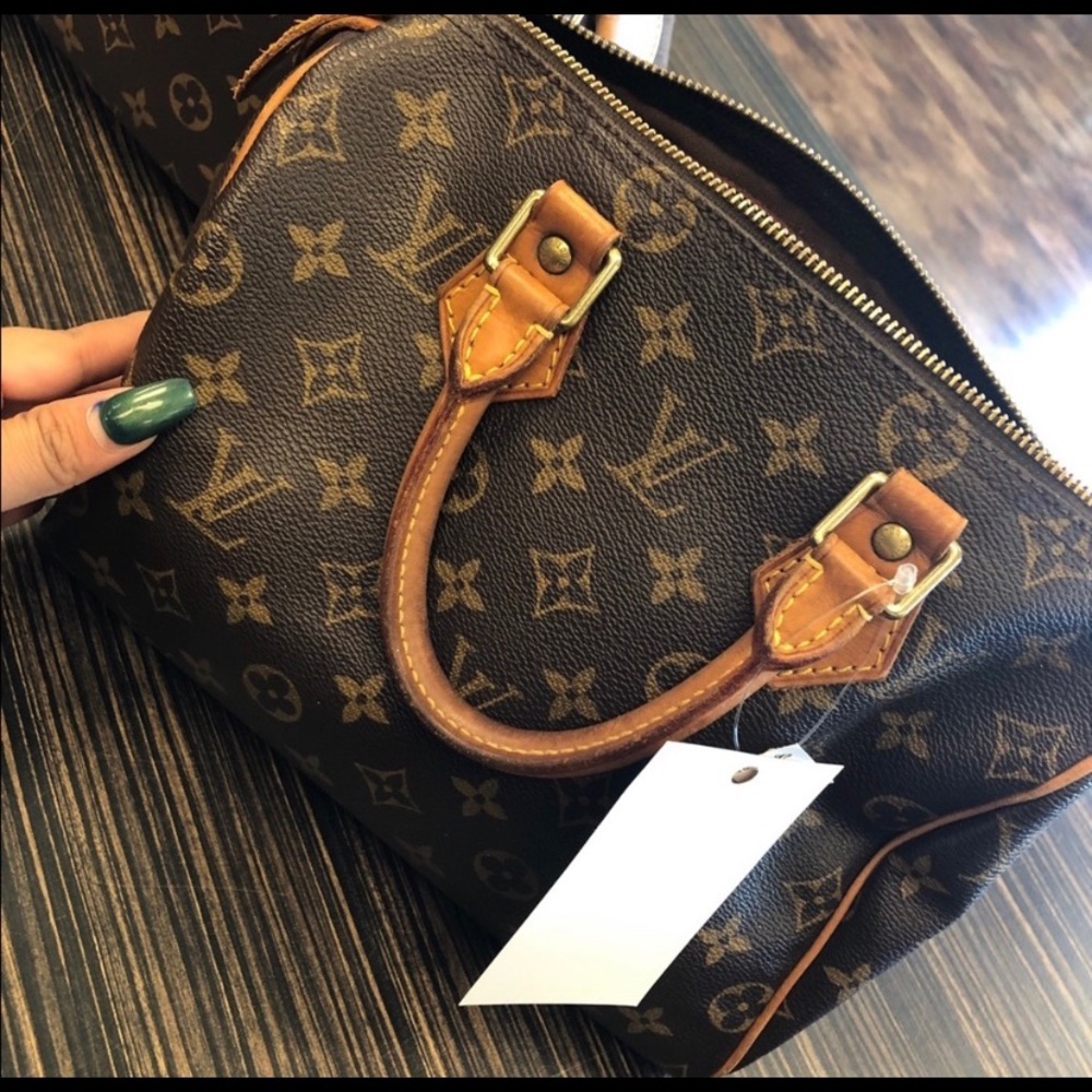 Louis Vuitton Speedy 25.